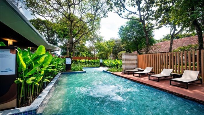 Suối nước nóng Bình Châu